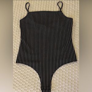 BCBGENERATION top with bottom snaps adjustable top straps